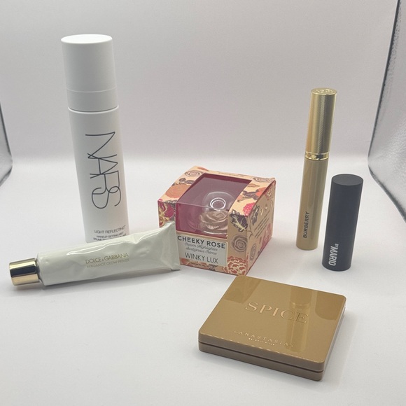 Luxury Makeup Bundle - Picture 1 of 9